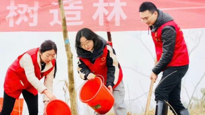 青春綻芳華，擔當譜新篇——投資集團張曉穎獲評2025年度“甘肅省優(yōu)秀共青團員”榮譽稱號